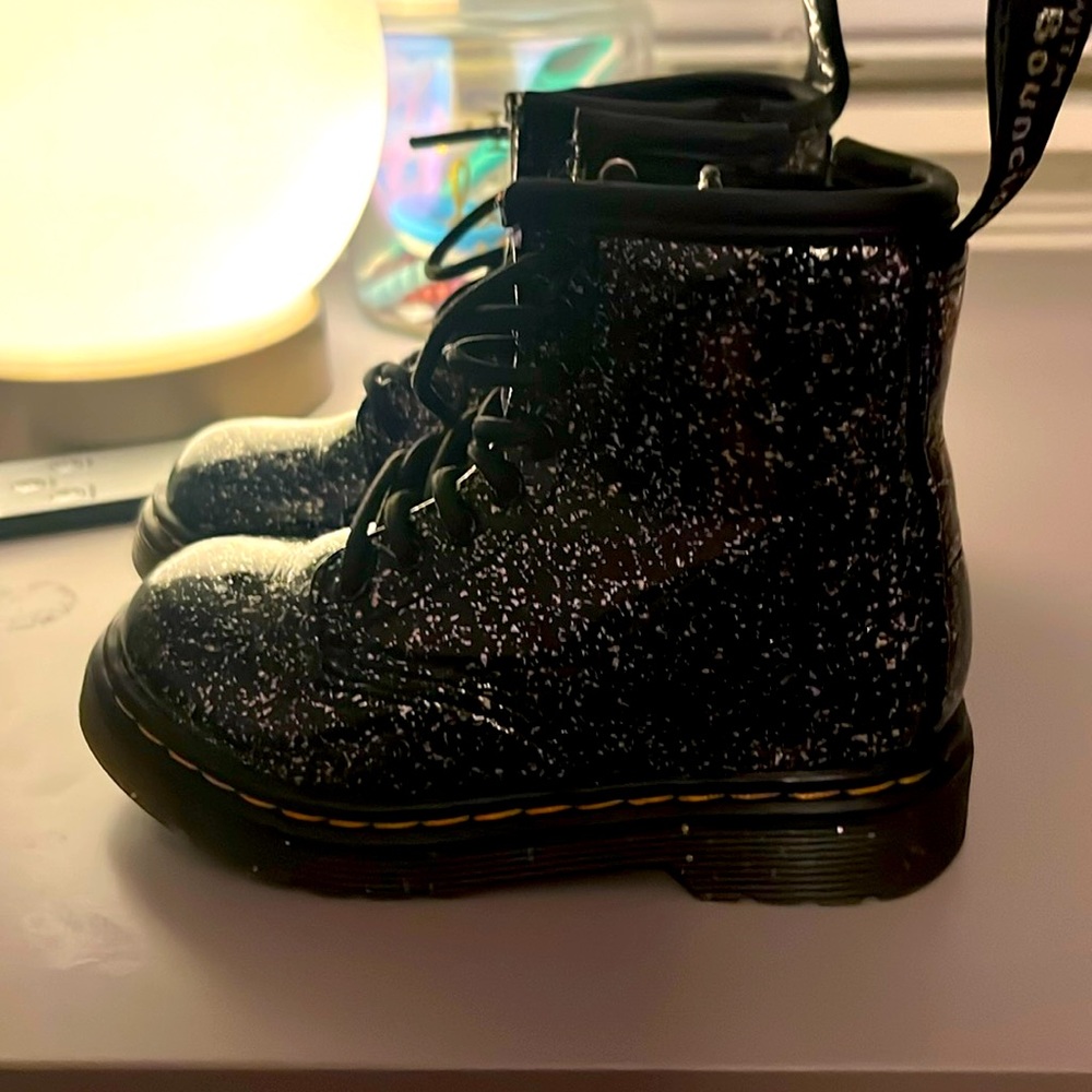 TODDLER DR MARTENS GLITTER LACE UP BOOTS SIZE 7 US